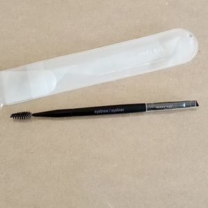 Eyebrow brush